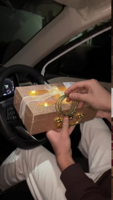 Luxury Glass Bangles Gift Box with LED Lights - Perfect Gift for Wife/Girlfriend