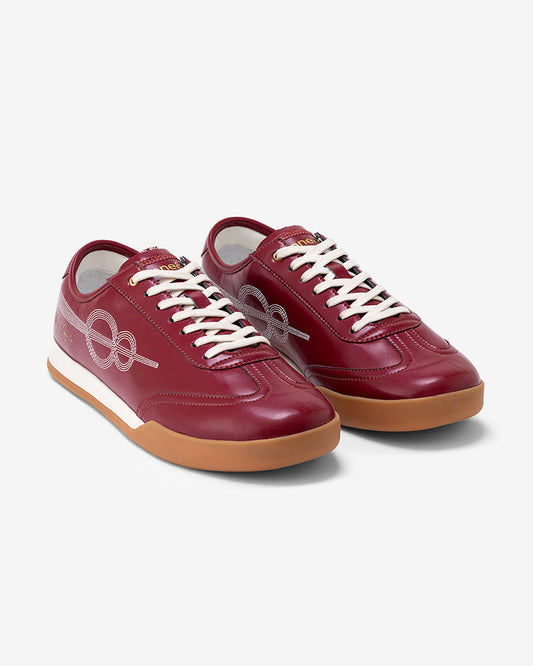 ONE8 Seam XVIII Signature First-ever cricket-inspired lifestyle sneaker. Co-created with Virat Kohli, with a surprise from him inside the box.